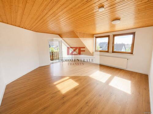 Visualisierung renovierte Wohnung - Renovierte 3-Zimmer-Dachgeschosswohnung mit Sonnenbalkon in Altdorf - frei ab 01.08.