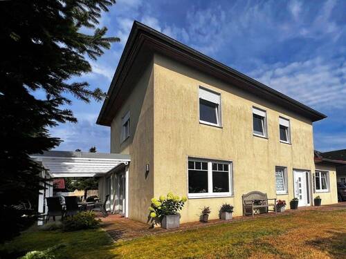 Eingangsseite - 8 Zimmer Mehrfamilienhaus, Wohnhaus zum Kaufen in Schneverdingen