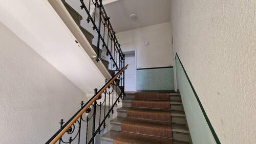 Treppenhaus - Etagenwohnung mit 62,00 m&sup2; in Chemnitz zum Kaufen