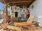 Terrasse mit Grillofen - 