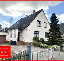 Einfamilienhaus mit vermieteter Einliegerwohnung - Stockelsdorf Eckhorst