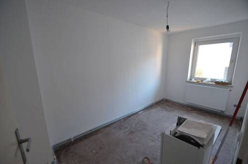 DSC_0078.JPG - Teilsanierte 3 Zimmerwohnung - 217.000,00&nbsp;EUR Kaufpreis, ca.&nbsp; 62,00&nbsp;m&sup2;&nbsp;Wohnfl&auml;che