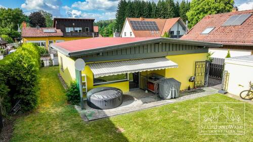 Luftbild - Terrasse und Garten - 