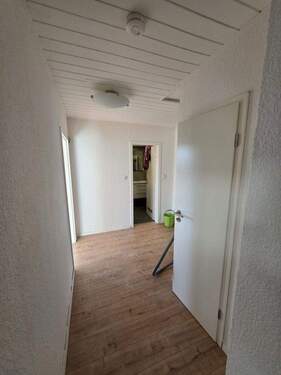 Flur - 2-Zimmer-Wohnung in Köln-Kalk (51105) - Dillenburger Straße 38-40