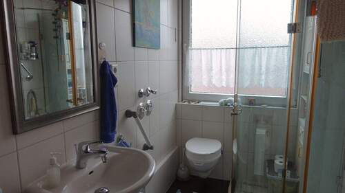 Tageslichtbad mit Dusche - 