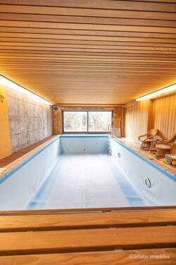 Entspannung im Pool im UG - 