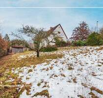 GRUNDSTÜCK IN HANGLAGE IN AYSTETTEN- BESTANDSHAUS ZUM ABRISS
