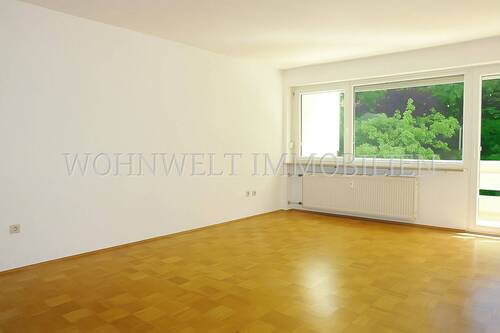 Wohnzimmer - 2 Zimmer Etagenwohnung zum Kaufen in Freising