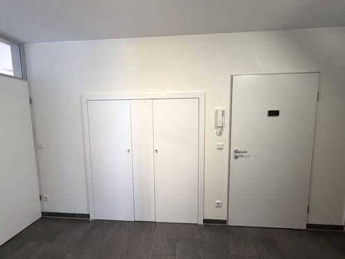Wohnungseingang und Wandschrank - Etagenwohnung mit 93,70 m&sup2; in Emsdetten zum Kaufen