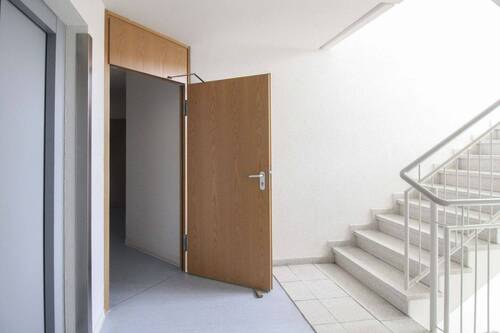 Treppenhaus - 2 Zimmer Einfamilienhaus zum Kaufen in Ludwigsburg