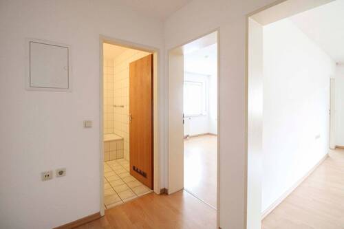 Flur - 2 Zimmer Einfamilienhaus in Ludwigsburg