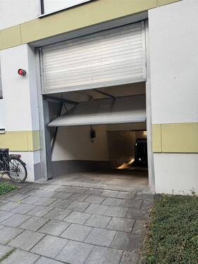 Tiefgarageneinfahrt - 