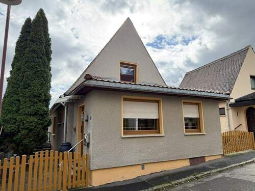 Vorderansicht - Einfamilienhaus in Bad Köstritz