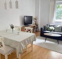 FREIE, TOLLE, HELLE GEMÜTLICHE, WGH. M. GR. EBK UND BALKON IN GRÜNLAGE U. 10 MIN. FUSSWEG Z. TEMPELH. FELD - Berlin Tempelhof