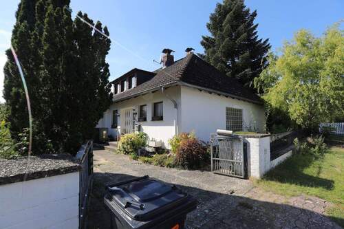 Frontseite - Einfamilienhaus mit 159,00 m&sup2; in Burgdorf zum Kaufen