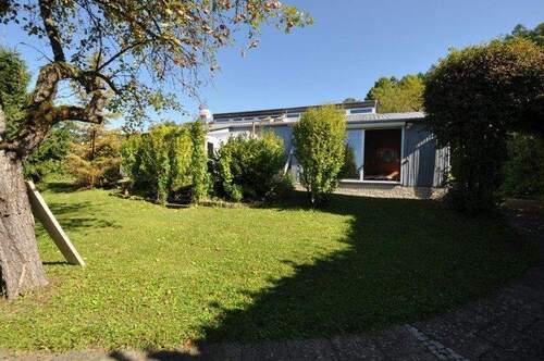 Haus 2: Ansicht - Rarität: Ferienhaus in Bodman-Ludwigshafen mit großem Grundstücksanteil in bester Lage