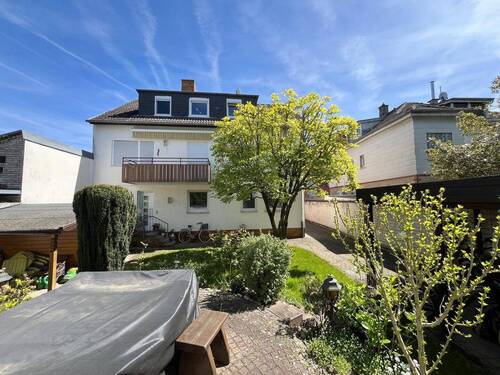 Carport - 7 Zimmer Mehrfamilienhaus, Wohnhaus zum Kaufen in Wiesbaden