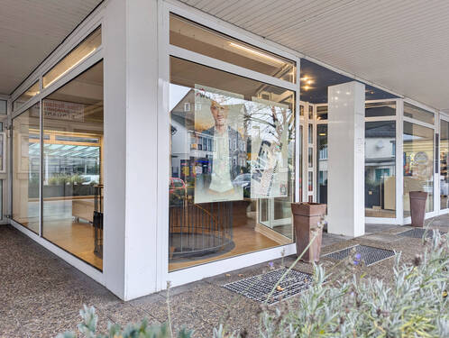 Schaufenster - Werz Immobilien - Gewerbeobjekt (Büro, Produktion, Verkauf) in Bad Laasphe