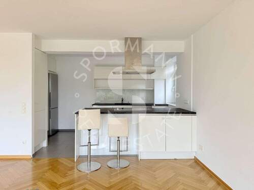 Einbauküche inklusive - 3 Zimmer Etagenwohnung zum Kaufen in Düsseldorf