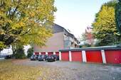 Garage und Stellplatz - 