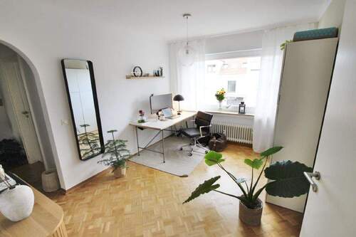 Durchgangszimmer/ Büro - 