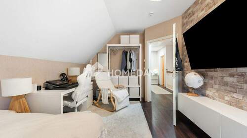 1. OG Schlafzimmer 2 2 - 