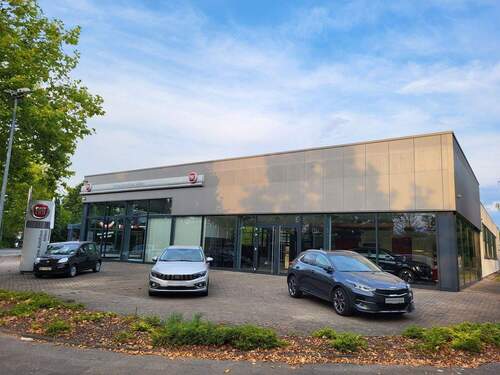 Außenansicht - Einzigartige Investitionschance: Autohaus mit vielseitigem Nutzungspotenzial in bester Lage von Ahlen!