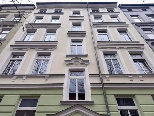 Hausansicht - Vermietete 2-Zimmer-Eigentumswohnung mit Balkon