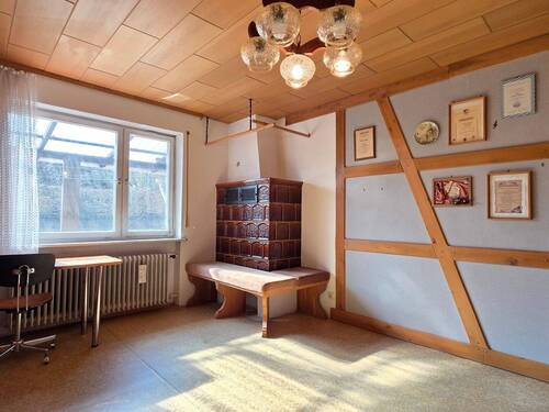 Charmantes Zimmer mit Kachelofen - 