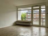 Wohnzimmer - 2 Zimmer Etagenwohnung zur Miete in Neuss