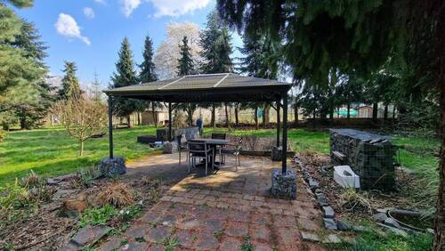 Pavillon im Garten - 