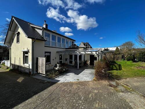 SCHRICK IMMOBILIEN: Ahrensburg - 6 Zimmer Einfamilienhaus zum Kaufen in Ahrensburg