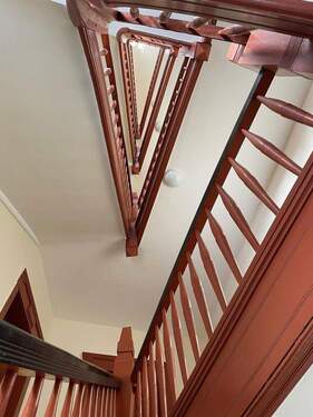 Treppenhaus - 2 Zimmer Etagenwohnung in Leipzig