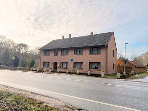 Ansicht Straße - 1 Zimmer Mehrfamilienhaus, Wohnhaus in Hassel (Weser)