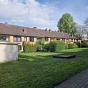 Hausansicht Gartenseite - Schöne 2,5 Zimmerwohnung mit Balkon - sofort frei