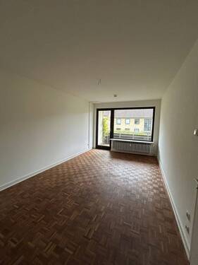 Wohnzimmer - 2 Zimmer Etagenwohnung in Pinneberg