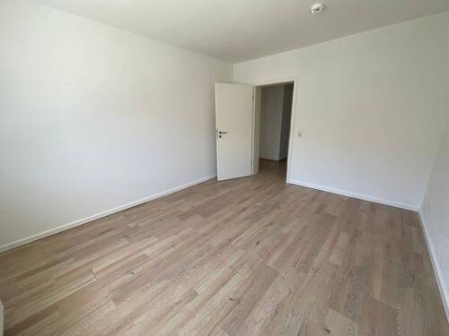 Zimmer 2 - 