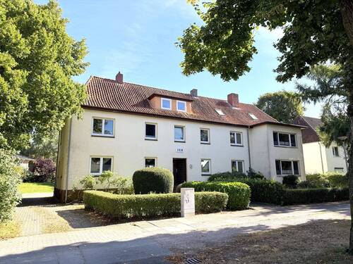 Haus Straßenseite - Attraktiv vermietetes MFH mit 6 Einheiten in guter Lage