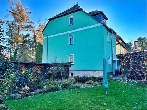 Blick vom Garten auf das Haus - 