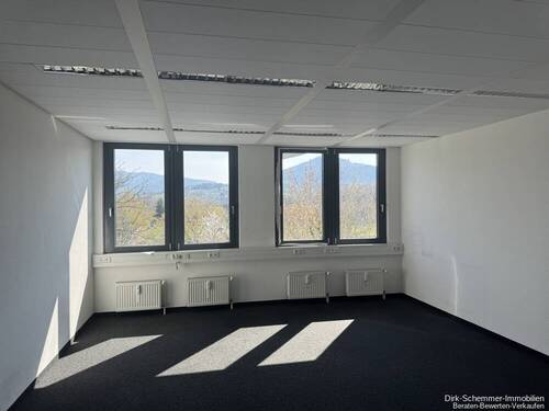 Büro - Büro mit 167,00 m&sup2; in Freiburg im Breisgau zur Miete