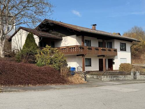 Ansicht - 6 Zimmer Einfamilienhaus zum Kaufen in Viechtach