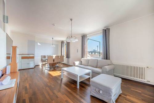 Wohnzimmer - 4 Zimmer Etagenwohnung zum Kaufen in Berlin