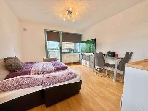 Helle große Fenster - 1 Zimmer Etagenwohnung in Köln