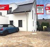 Neubau-Doppelhaushälfte ohne Garten aber mit viel Balkon! Prov.-frei! - Vlotho