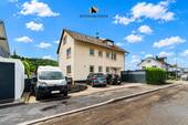 Aussenansicht straßenseitig - 9 Zimmer Mehrfamilienhaus, Wohnhaus zum Kaufen in Königsbach-Stein