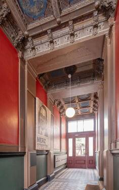 Historischer Hauseingang - 