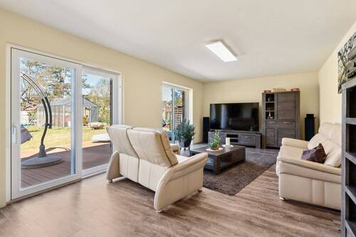 Wohnbereich - 4 Zimmer Bungalow in Berlin