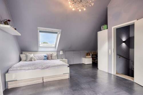Schlafzimmer im Dachgeschoss - 