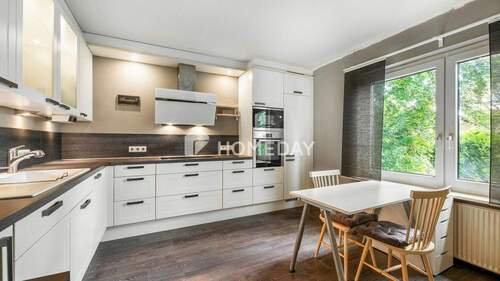 EG Küche 1 - Familienfreundliches Zuhause mit 6 Zimmern und schönem Garten in bester Lage