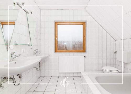 Tageslichtbad im OG - 